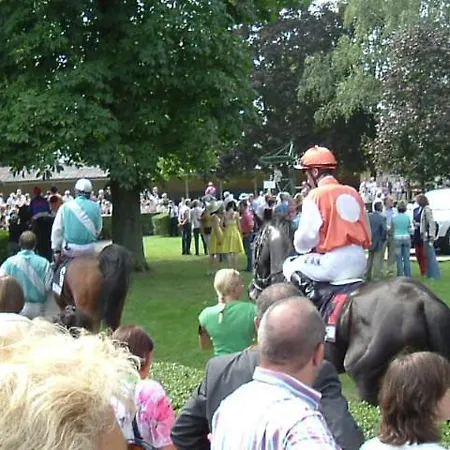 Leuchtners An Der Rennbahn * Iffezheim