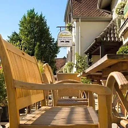 Leuchtners An Der Rennbahn * Iffezheim