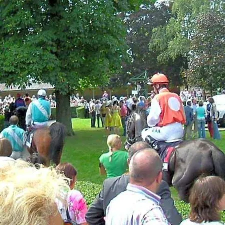 Leuchtners An Der Rennbahn