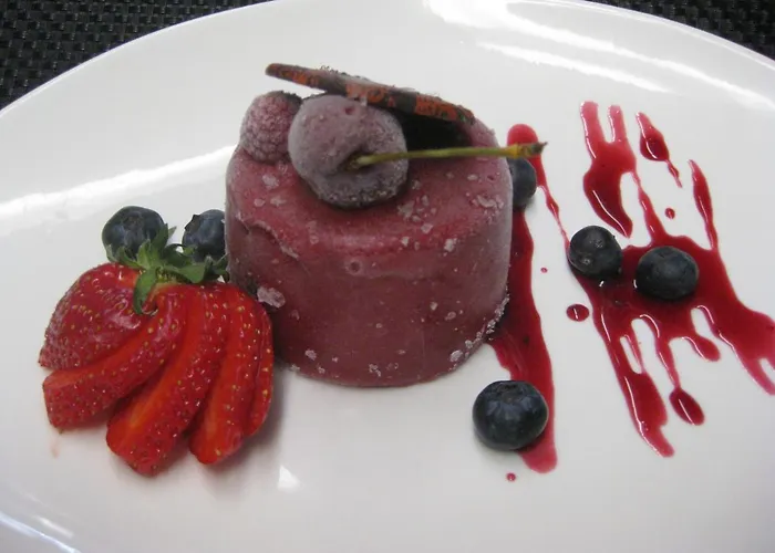 Leuchtners An Der Rennbahn *